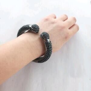 Vintage Joan Boyce Black Rhinestone Gunmetal Clamper Bangle Bracelet Crystals